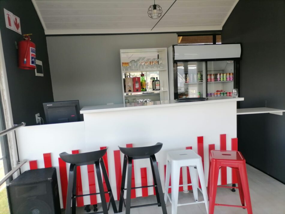 Lounge bar